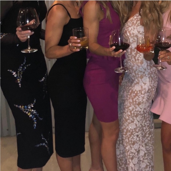 🖤 LOVERS + FRIENDS SKYLAR MIDI DRESS - Picture 7 of 7